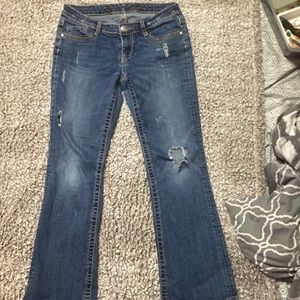 Women’s (Y2K) Size 6P Vintage Low-Rise Distressed Boot-Cut Silver Jeans